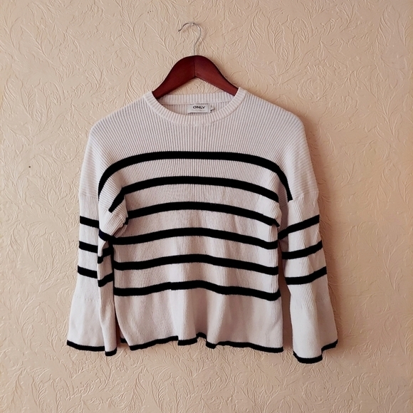 ONLY Julie 3/4 Stripe Pullover Knit Sweater Beige Stripe Bell Sleeve Small - Picture 1 of 10